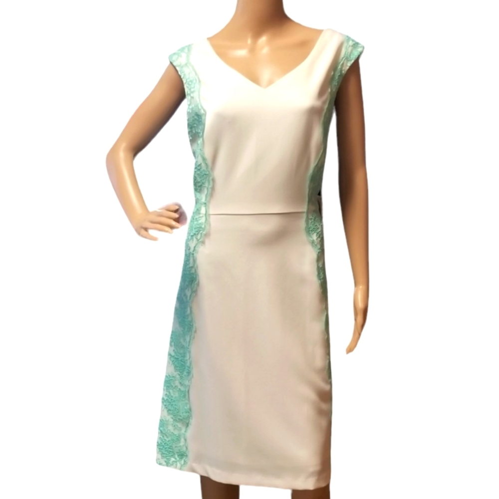 Leslie Fay Side Lace Detail Sheath Dress